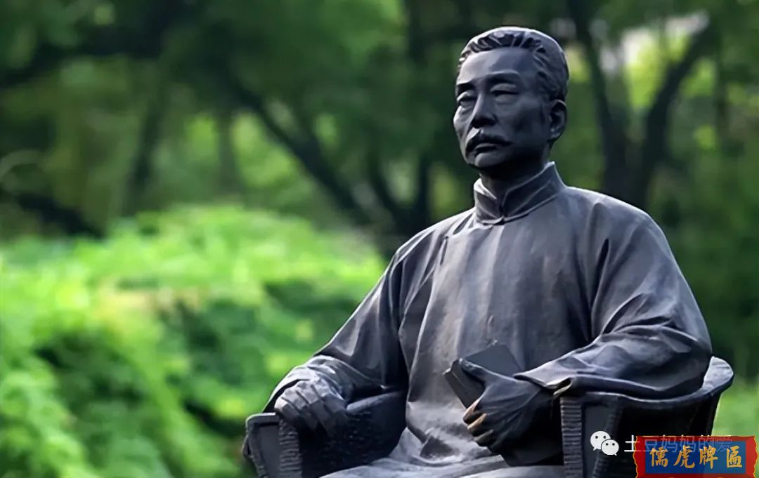 4個(gè)字寫錯(cuò)3個(gè)？廈門大學(xué)牌匾上的“錯(cuò)誤”太明顯，卻很有深意(圖4)